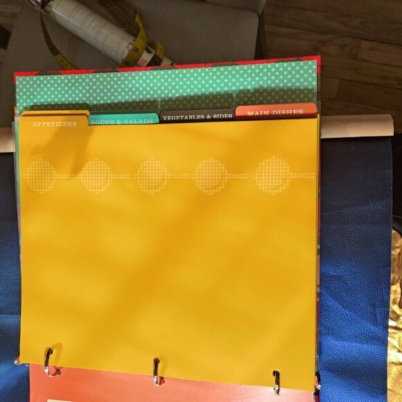 Recipe organizer for family heirloom meals and desserts by Paula Dean. Binder - Picture 5 of 8